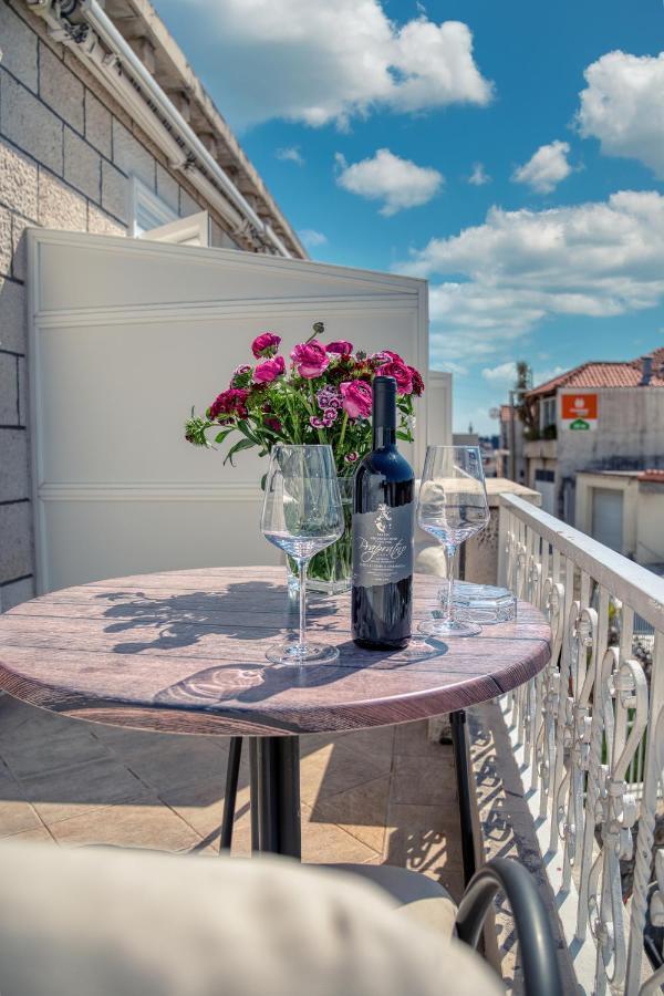 Guesthouse Victoria II Дубровник Екстериор снимка
