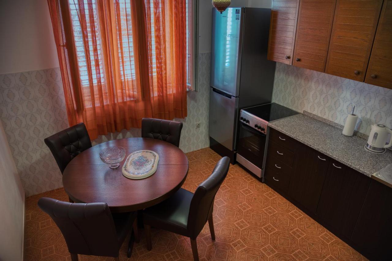 Guesthouse Victoria II Дубровник Екстериор снимка