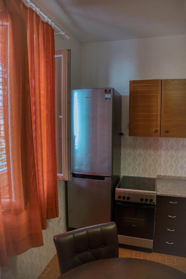 Guesthouse Victoria II Дубровник Екстериор снимка